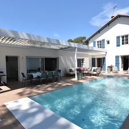 Souleillous - Location Vacances- Superbe Avec Piscine Chauffee - *